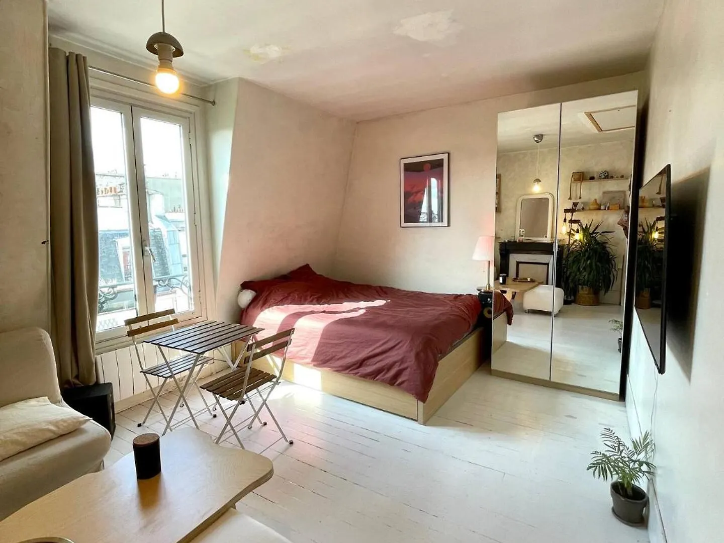 Cocon Lumineux Sous Les Toits De Paris Apartment
